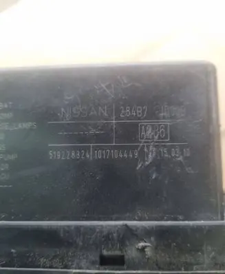 Nissan Qashqai Fuse module 284B7 519228324 1017104449