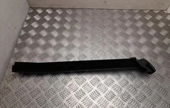 BMW 4 G22 G23 G24 G26 Rubber seal rear door 7482777