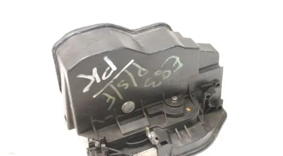 BMW X3 E83 Coupe door lock (next to the handle) 7167073