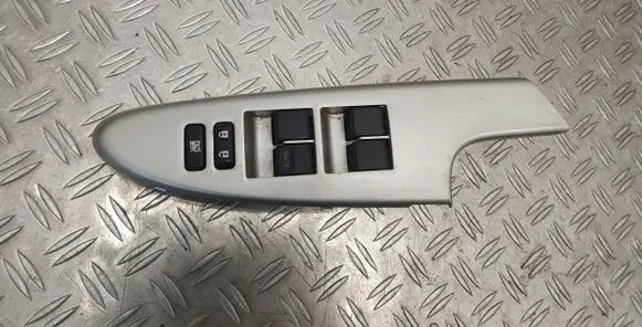 Toyota Urban Cruiser (XP110) Electric window control switch 7423252370