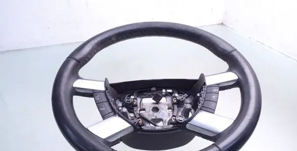 Ford Focus Steering wheel 4m513600CL 61638004A00