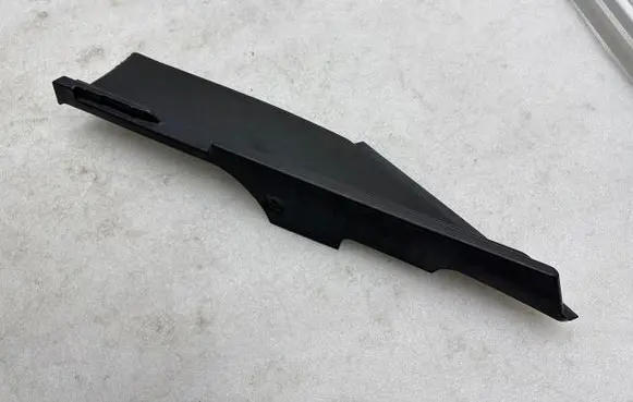 Tesla Model S (C) pillar trim 101033900D