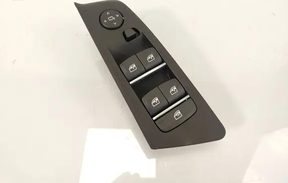 BMW 5 G30 G31 Electric window control switch 6832716