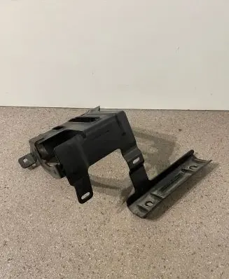 BMW X3 G01 Battery bracket 9117801