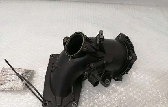 Mercedes-Benz E W212 Air intake hose/pipe A6510900028 A0071530028