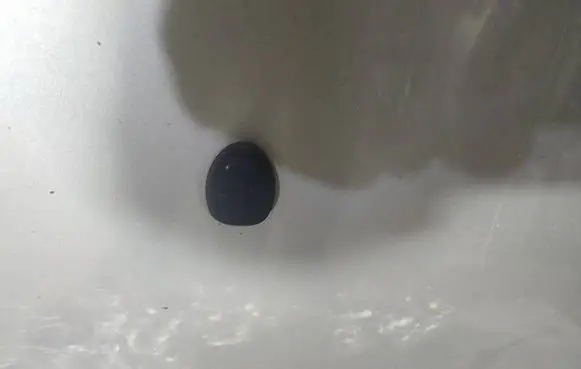 Windshield washer spray nozzle