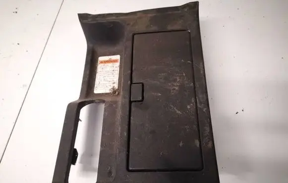 Suzuki Grand Vitara II Cup holder 