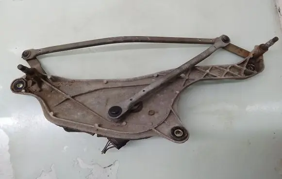 Renault Laguna II Front wiper linkage and motor 8200000525