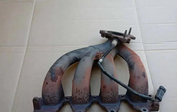 Renault Scenic II - Grand scenic II Exhaust manifold 138083