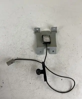 Peugeot 4007 Aerial GPS antenna 8751A004 8425M210A GA261AIR