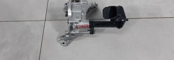Volkswagen Golf VIII Oil pump 05C115103A