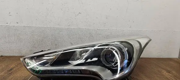 Hyundai Veloster Headlight/headlamp 921012V030 921012V160 921012Y140