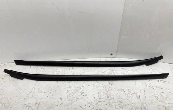Windshield trim