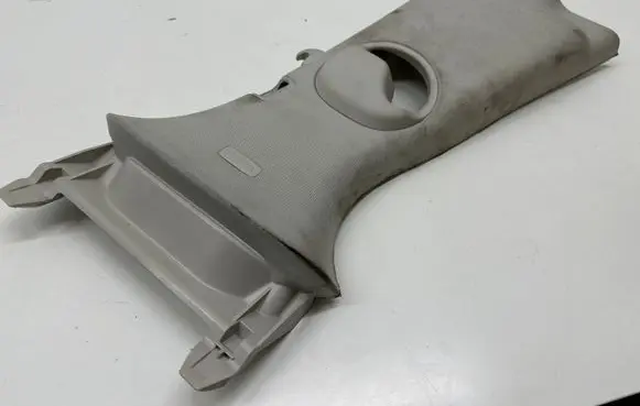 Land Rover Discovery 5 (B) pillar trim (top) HY3224396A