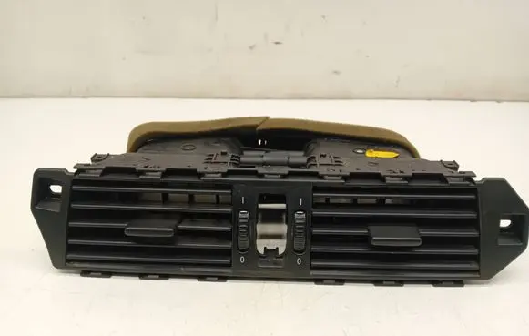 BMW 5 E60 E61 Dash center air vent grill 6910734