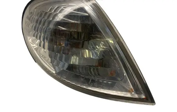 Nissan Almera N16 Front indicator light E29708