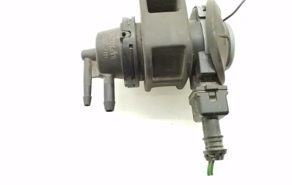 Nissan Qashqai Turbo solenoid valve 8200575400