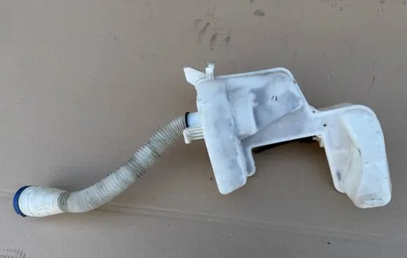 Peugeot RCZ Windshield washer fluid reservoir/tank 9681207880
