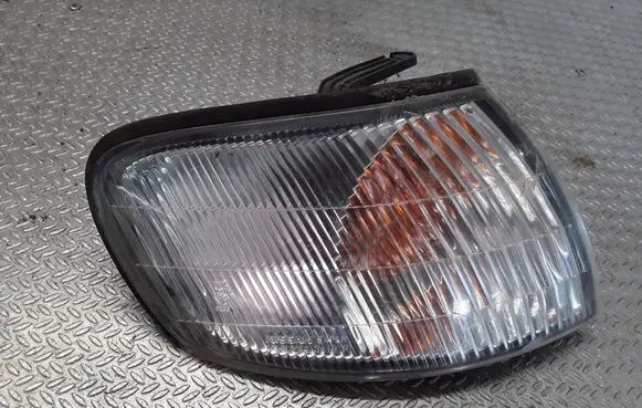 Nissan Almera Front indicator light 3419R