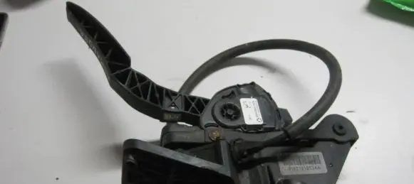 Jeep Grand Cherokee (WK) Accelerator throttle pedal 53013904AB