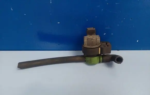 Mercedes-Benz E W211 Turbo solenoid valve 0004703893
