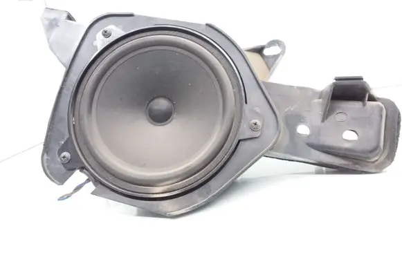 BMW 3 E46 Parcel shelf speaker 8381560