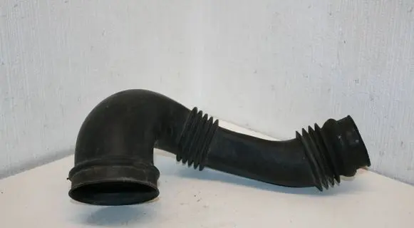 Volvo XC90 Intercooler hose/pipe 8683168