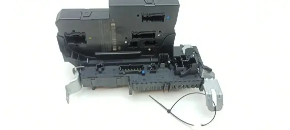 Mercedes-Benz E W212 SAM control unit 2129009522 2129015105 2129020008