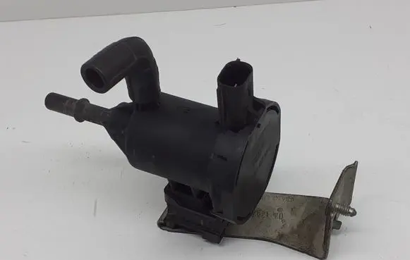 Vacuum valve