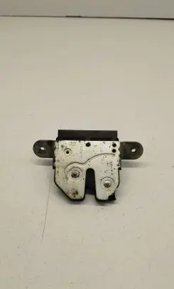 Loading door lock