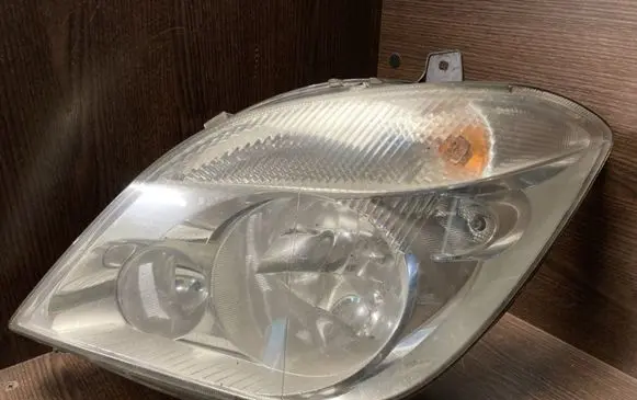 Mercedes-Benz Sprinter W906 Headlight/headlamp 9068200161 1EB24701201