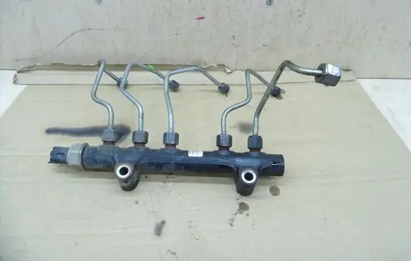 Fuel main line pipe