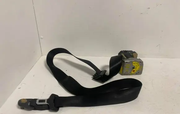 Mercedes-Benz E W210 Front seatbelt 2108606585 040189