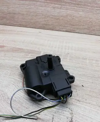 Ford Focus Air flap motor/actuator XS4H19E616AC C22892
