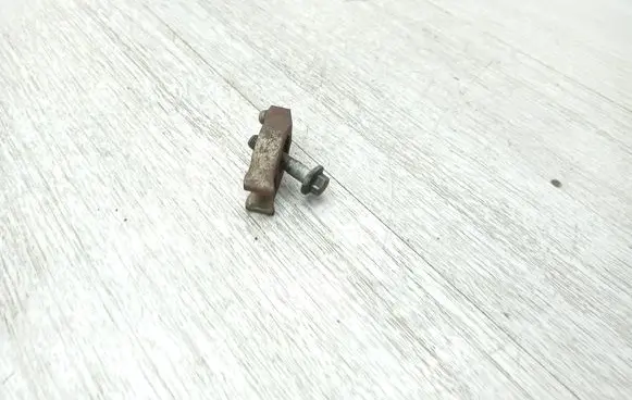 Ford Focus Fuel Injector clamp holder