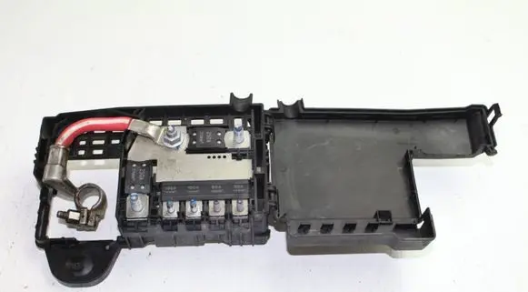 Chevrolet Cruze Fuse module 96889385