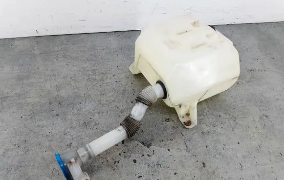 Honda Accord Windshield washer fluid reservoir/tank 