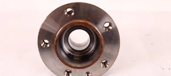 Renault Master III Rear wheel hub