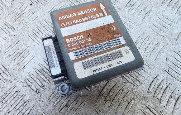 Audi Cabriolet B3 8G Airbag control unit/module 8A0959655B 0285001037