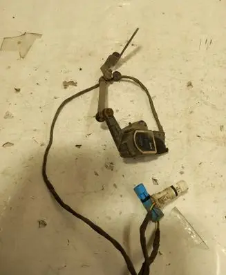 Headlight/headlamp level sensor