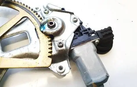 Lexus GS 300 350 430 450H Front door window regulator motor 8572058010