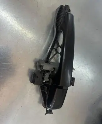 Volvo V70 Front door exterior handle