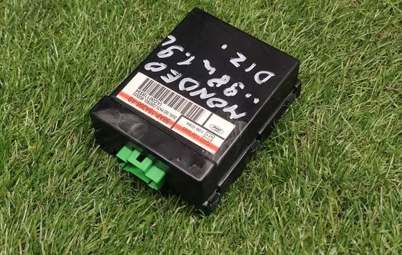 Ford Mondeo MK II Immobilizer control unit/module 98AP19A366AB