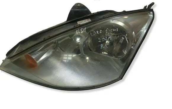 Ford Focus Headlight/headlamp 2M5113W030BD