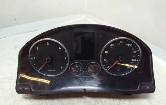Volkswagen Tiguan Speedometer (instrument cluster) 5N0920970D 1303082103