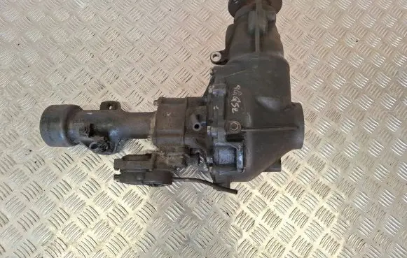 Toyota Hilux (AN10, AN20, AN30) Front differential 8H2V