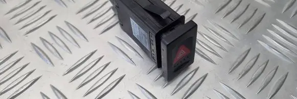 Volkswagen PASSAT B5.5 Hazard light switch 3B0953235D