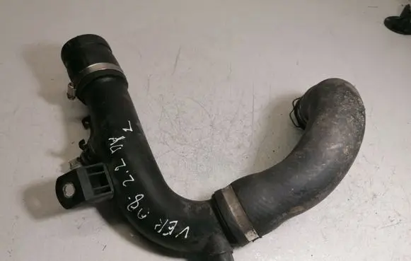 Toyota Corolla Verso AR10 Intercooler hose/pipe 173620R011