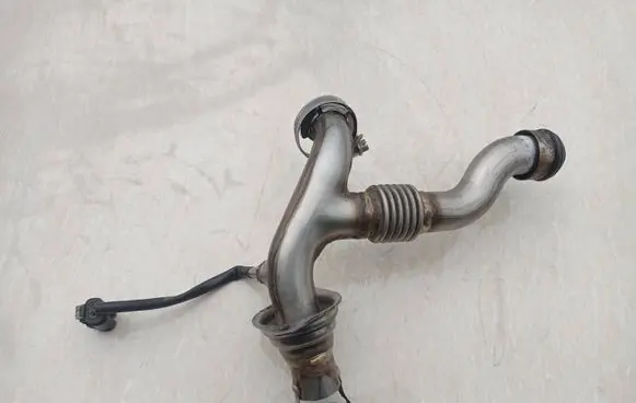 BMW 5 F10 F11 EGR valve line/pipe/hose