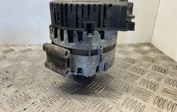 BMW 5 F10 F11 Generator/alternator 7622372 12319317420